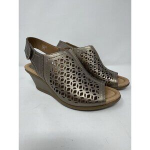 Earth Cascade Womens Size 7.5 B PLATINUM Perforated Wedge Sandals Shoes